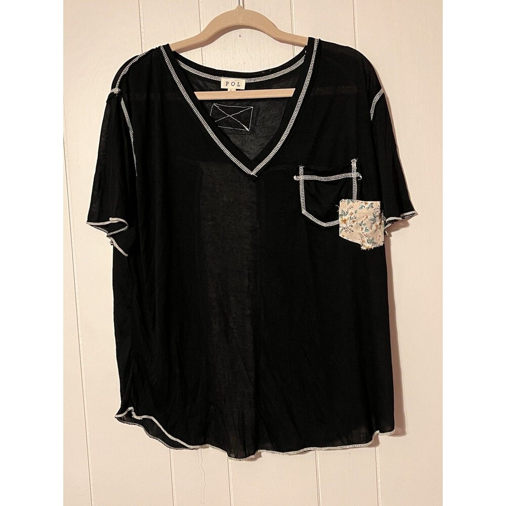 POL Patchwork Top With Front Pocket - Black & Floral Size Large